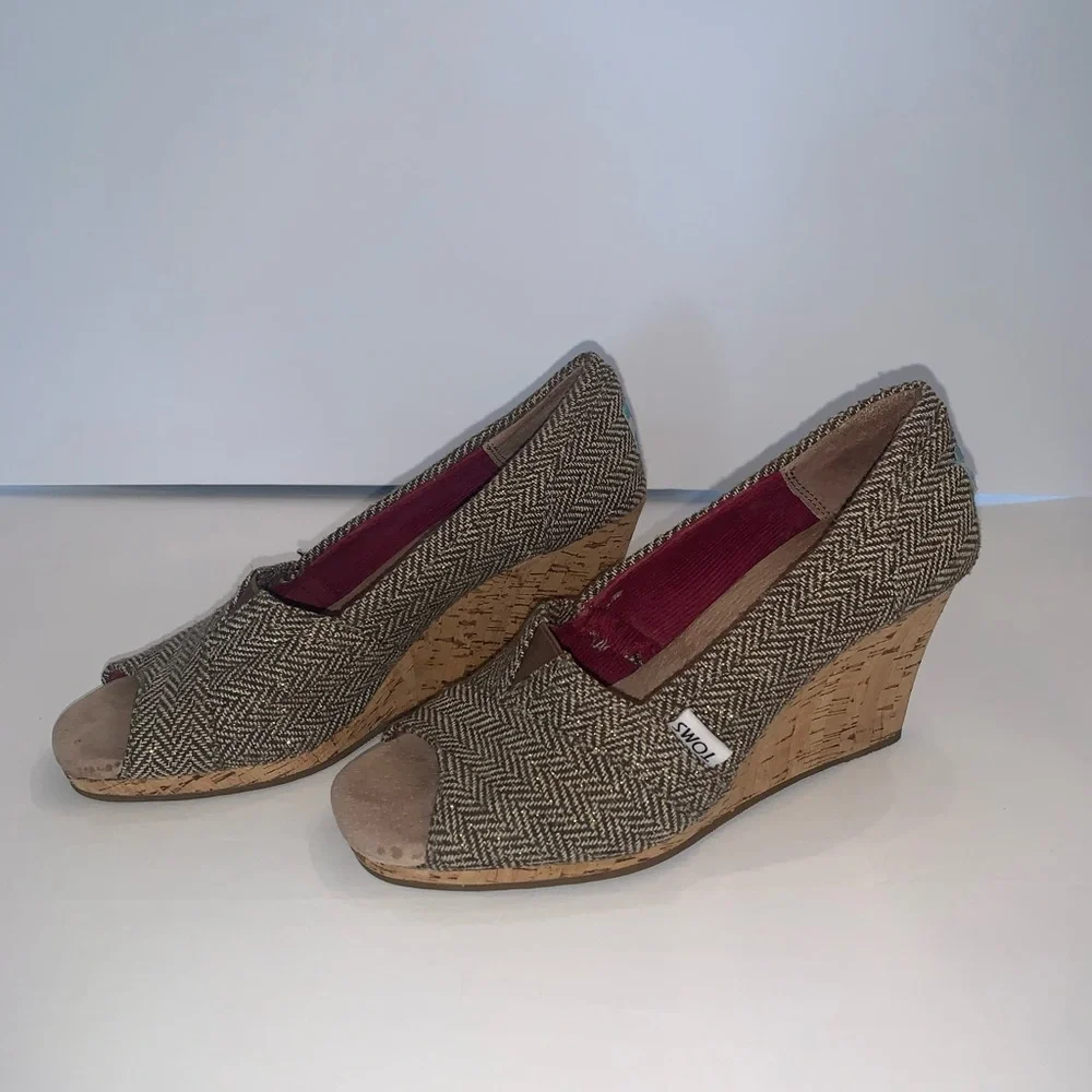 Toms Calypso Brown Metallic Tweed Wedge Size 7